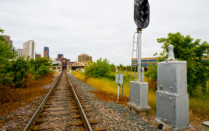 FRA asks states to inspect, upgrade traffic lights at rail crossings